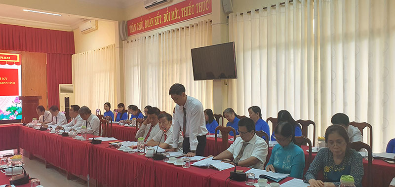 Đồng chí Trần Quang Sơn phát biểu tham luận Chi bộ